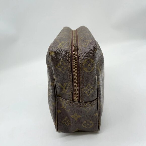 Authentic Louis Vuitton Monogram Trousse Toilette 28 Clutch Bag LC186-121525 - Picture 5 of 16